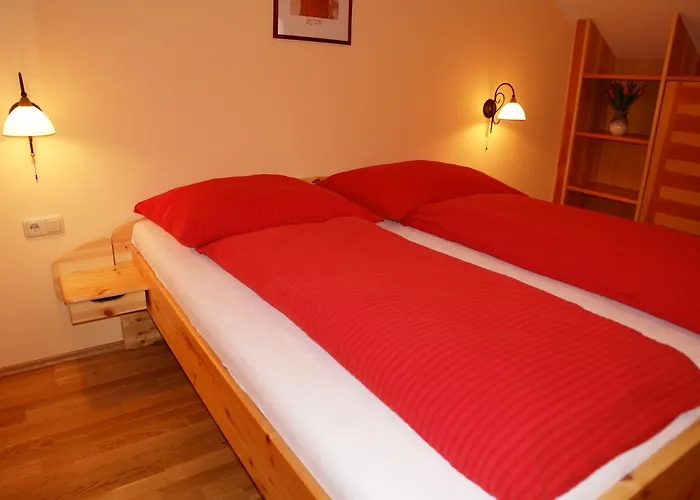 Zur Donaubruecke Ardagger Markt