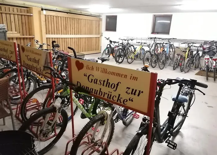 Zur Donaubruecke Ardagger Markt